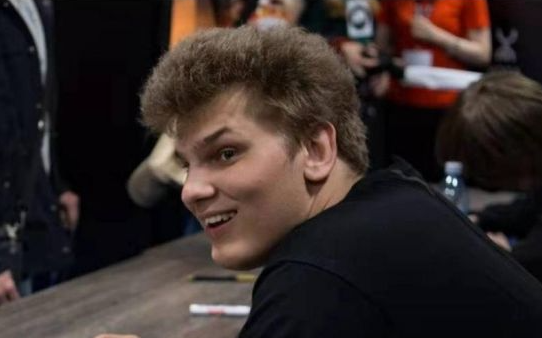 中国电竞行业拓展全球市场的机遇与挑战